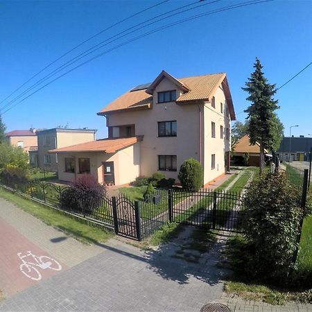 Pokoje Goscinne, Mieszkanie Na Wynajem W Swidniku K Lublina Exterior photo